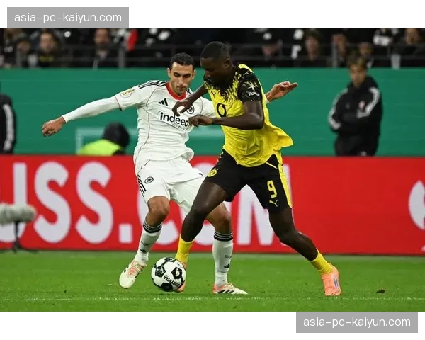 法兰克福1-0小胜波鸿，格策助攻，马尔穆什制胜